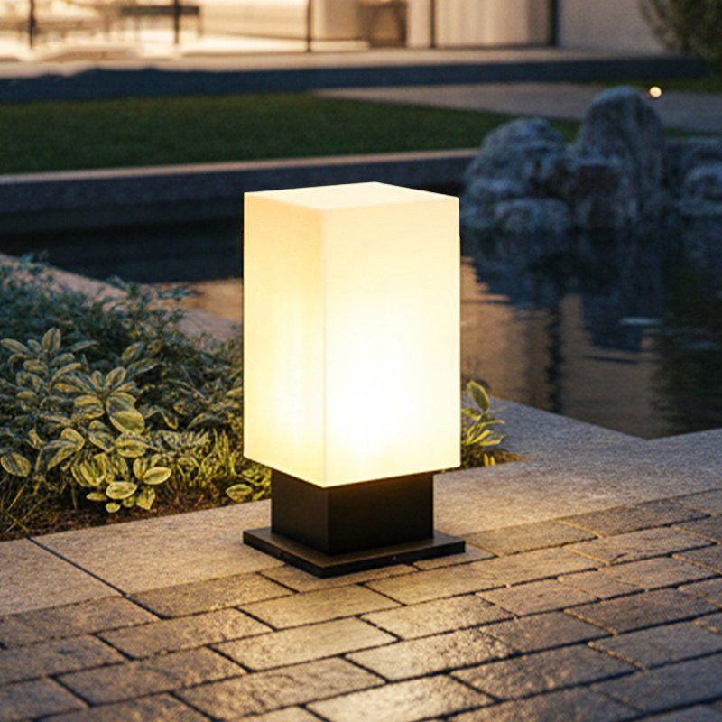 مصباح أرضي مضيء للساحات يعمل ب - مراجعة Solar Garden Light وسعره
